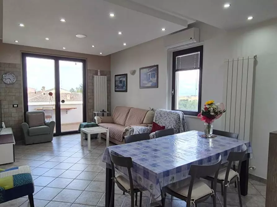 Immagine 5 di Appartamento in vendita  41 a Catignano