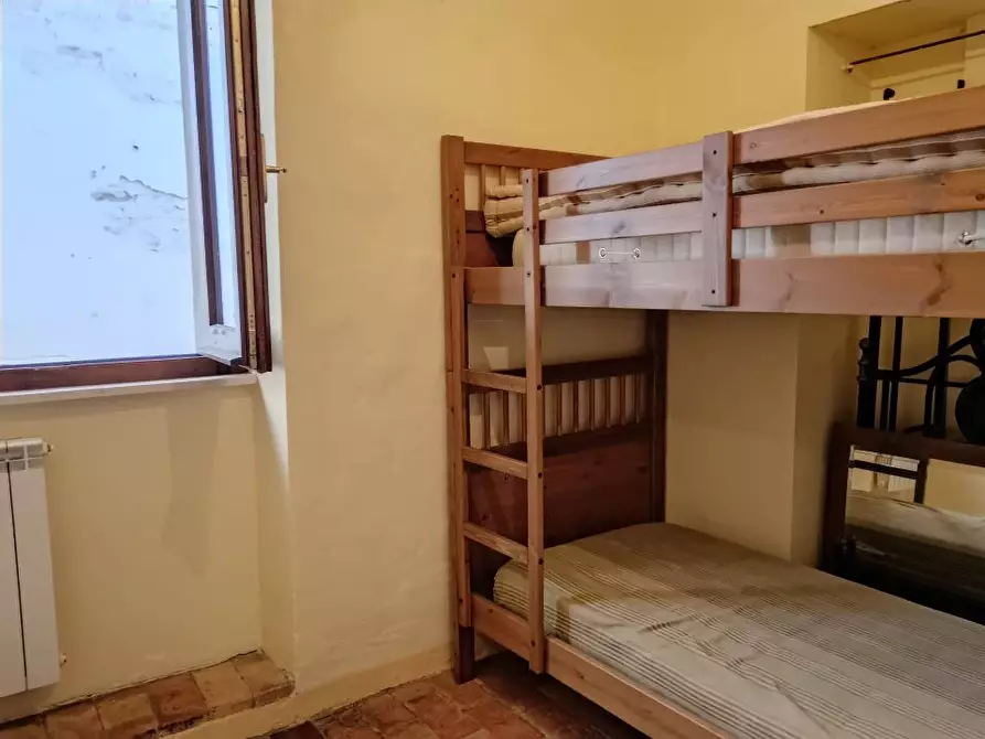 Immagine 10 di Appartamento in vendita  12 a Loreto Aprutino