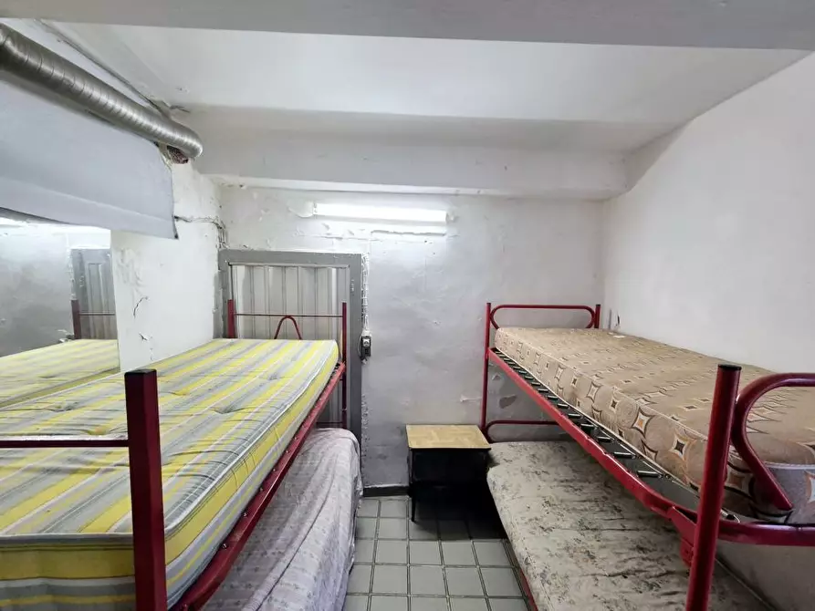 Immagine 7 di Appartamento in vendita  6 a Caramanico Terme