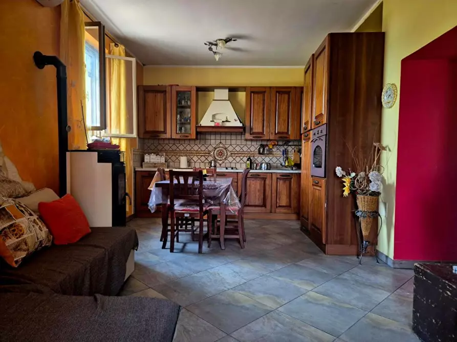 Immagine 2 di Appartamento in vendita  a Civitaquana