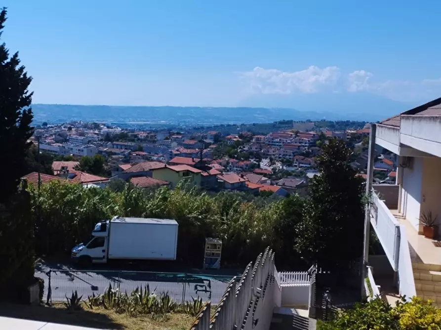 Immagine 5 di Appartamento in vendita  a Pescara