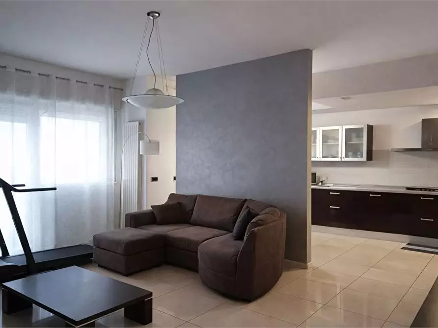 Immagine 5 di Appartamento in vendita  a Pescara