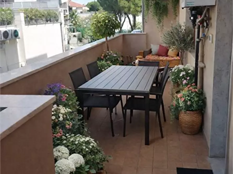 Immagine 1 di Appartamento in vendita  a Pescara