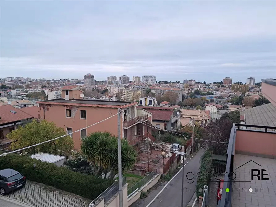 Immagine 10 di Appartamento in vendita  a Pescara