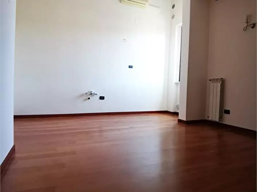 Immagine 5 di Appartamento in vendita  a Pescara