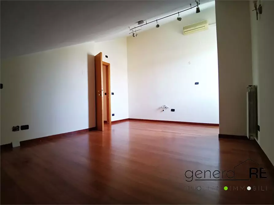 Immagine 4 di Appartamento in vendita  a Pescara