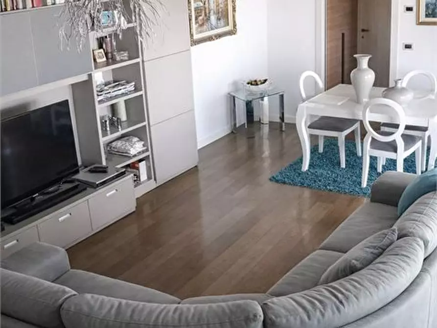 Immagine 3 di Appartamento in vendita  a Pescara