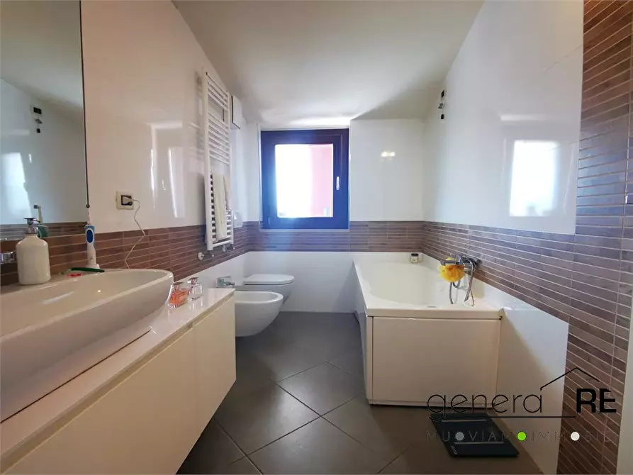 Immagine 8 di Appartamento in vendita  a Pescara