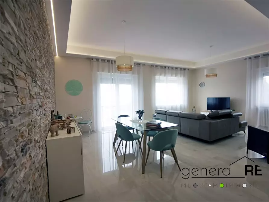 Immagine 3 di Appartamento in vendita  a Pescara