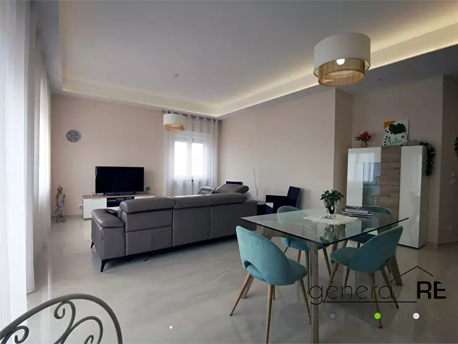 Immagine 2 di Appartamento in vendita  a Pescara