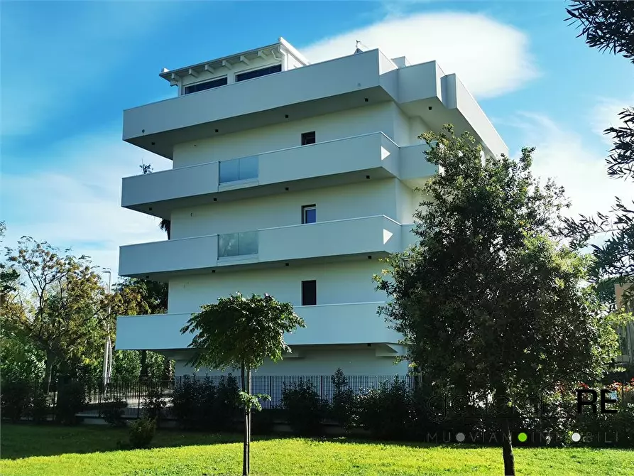 Immagine 1 di Appartamento in vendita  a Pescara