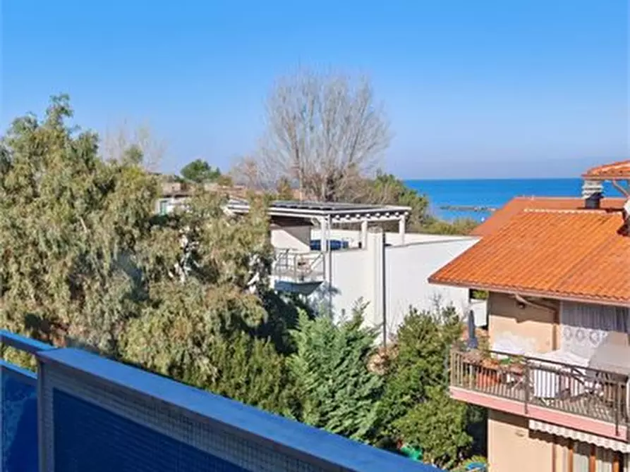 Immagine 1 di Appartamento in vendita  a Pescara