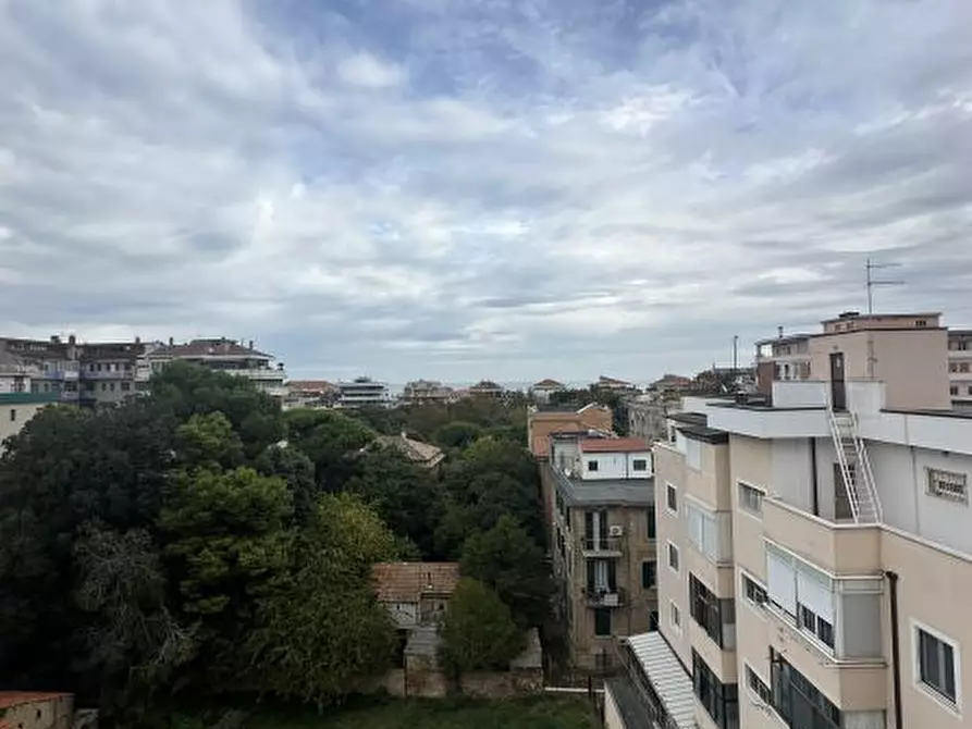Immagine 6 di Appartamento in vendita  46 a Pescara