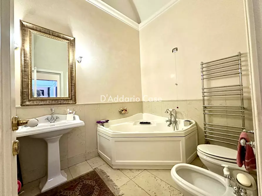 Immagine 8 di Appartamento in vendita  73 a Taranto