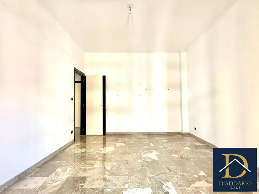 Immagine 5 di Appartamento in vendita  37 a Taranto