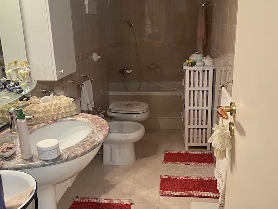 Immagine 7 di Appartamento in vendita  a Ragusa