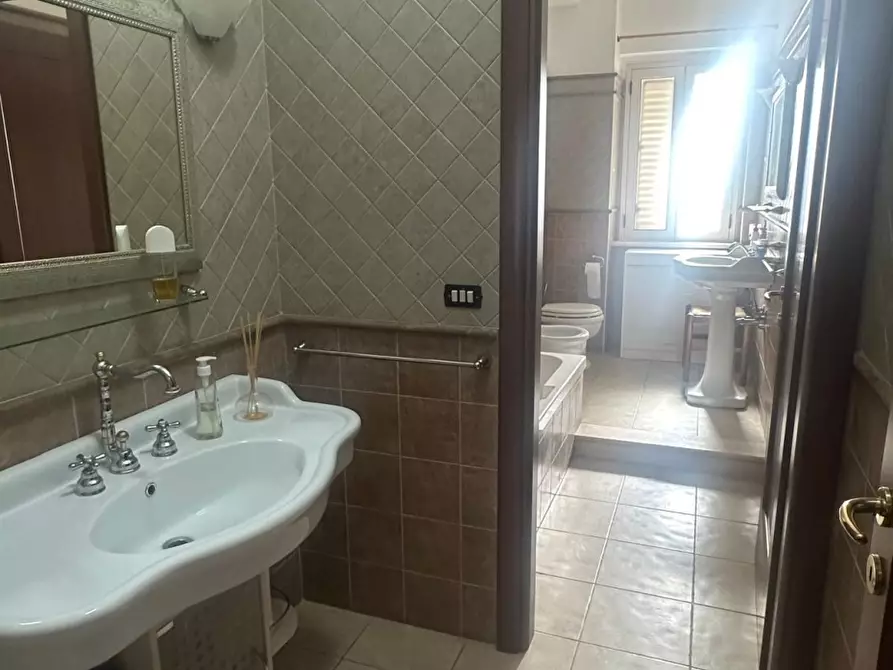 Immagine 10 di Appartamento in vendita  a Melito Di Porto Salvo