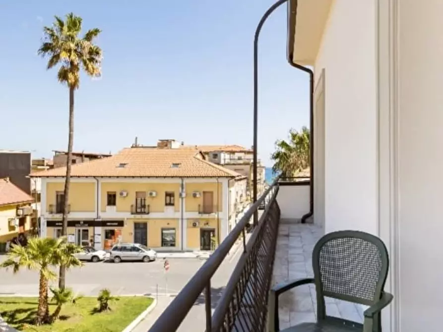 Immagine 1 di Appartamento in vendita  a Bovalino