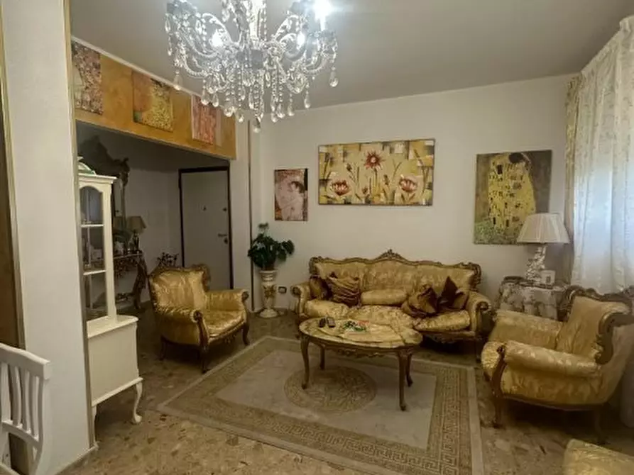 Immagine 2 di Appartamento in vendita  a Bova Marina