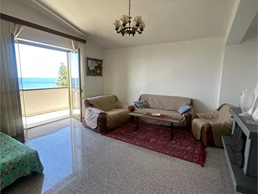 Immagine 7 di Appartamento in vendita  37 a Melito Di Porto Salvo