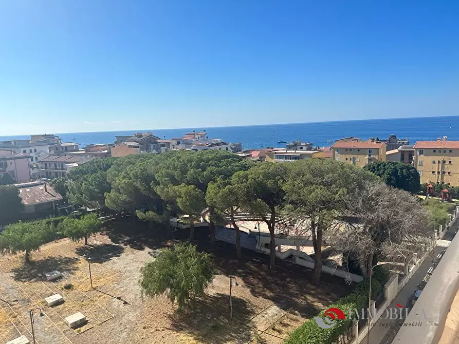 Immagine 5 di Appartamento in vendita  a Melito Di Porto Salvo