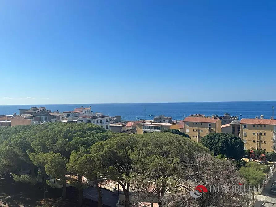 Immagine 4 di Appartamento in vendita  a Melito Di Porto Salvo