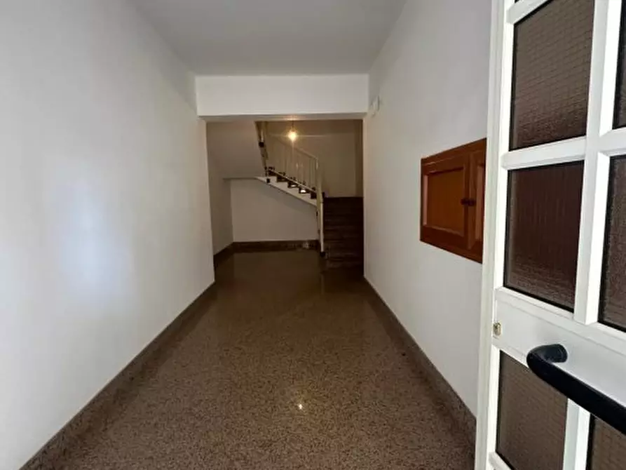 Immagine 2 di Appartamento in vendita  a Bova Marina