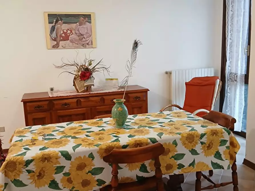 Immagine 2 di Appartamento in vendita  a Castelnovo Ne' Monti