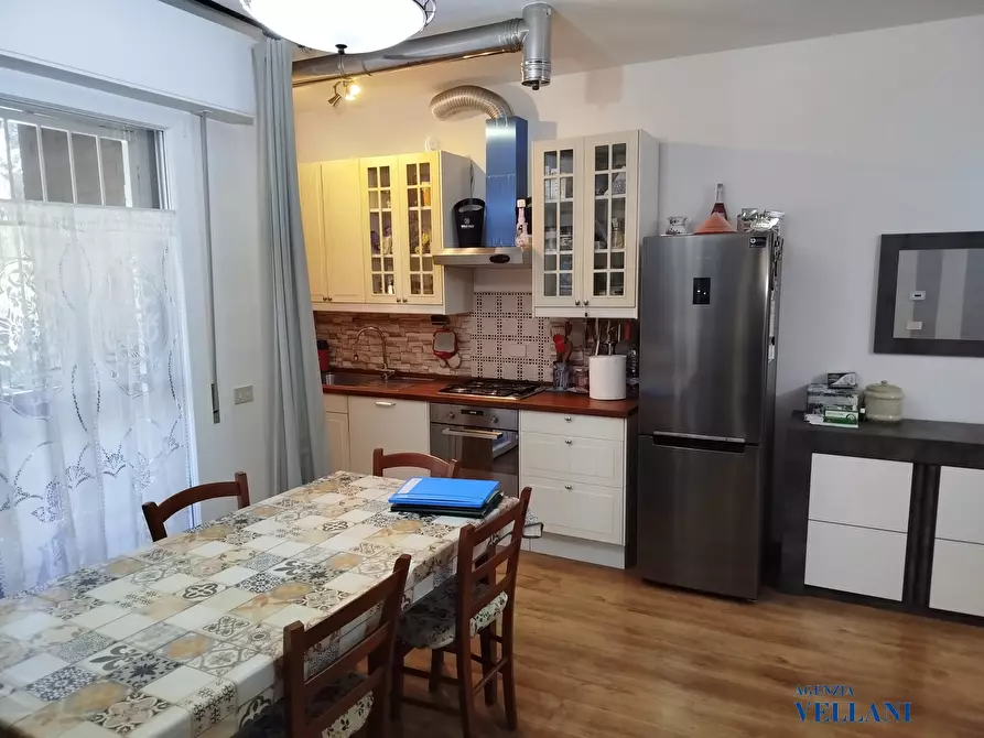 Immagine 5 di Appartamento in vendita  a Correggio