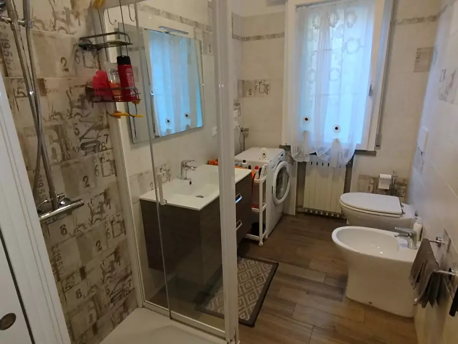 Immagine 9 di Appartamento in vendita  a Correggio