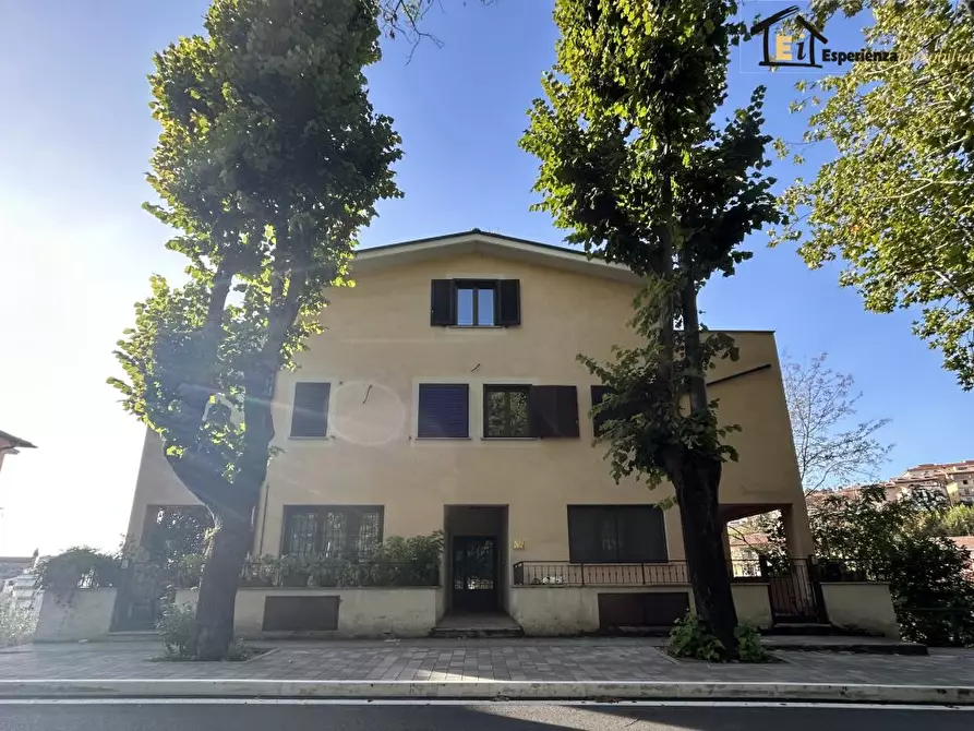 Immagine 1 di Appartamento in vendita  6 a Poggio Mirteto