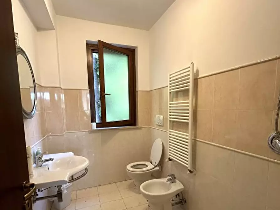 Immagine 3 di Appartamento in vendita  6 a Poggio Mirteto