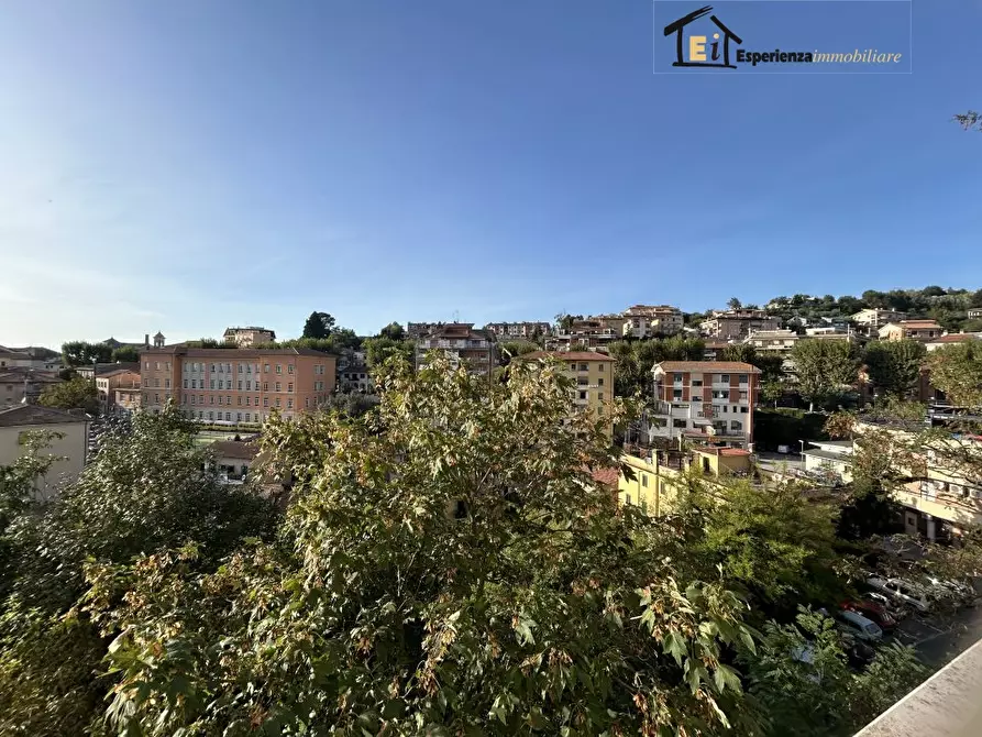 Immagine 5 di Appartamento in vendita  6 a Poggio Mirteto