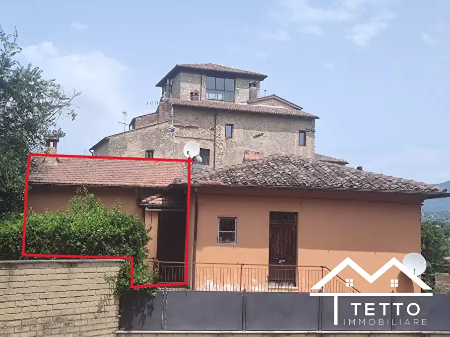 Immagine 2 di Appartamento in vendita  a Selci