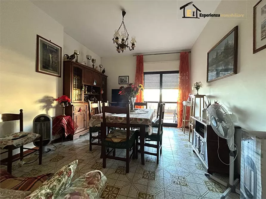 Immagine 3 di Appartamento in vendita  50 a Poggio Mirteto