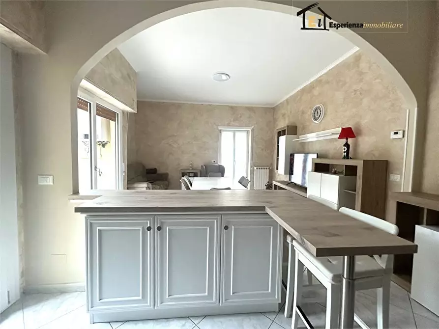 Immagine 3 di Appartamento in vendita  a Montopoli Di Sabina