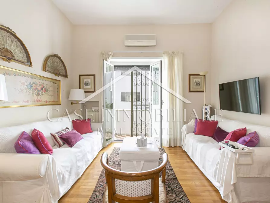 Immagine 2 di Appartamento in vendita  a Roma