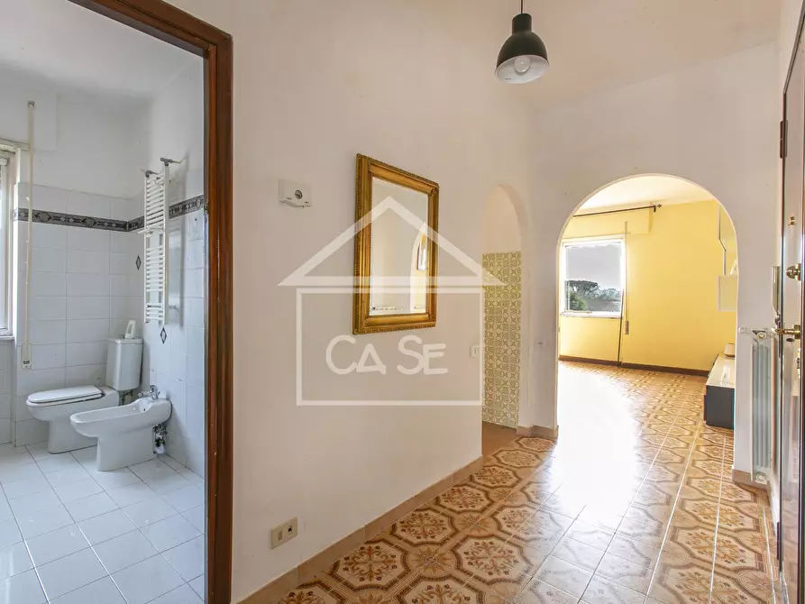 Immagine 10 di Appartamento in vendita  a Roma