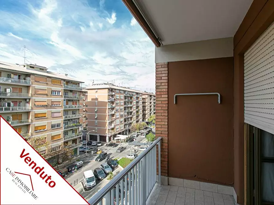 Immagine 1 di Appartamento in vendita  a Roma