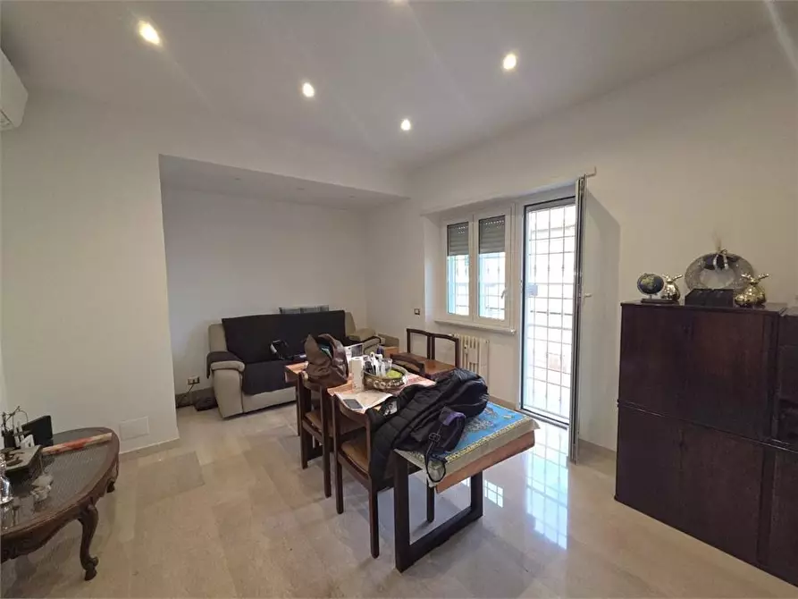 Immagine 5 di Appartamento in vendita  426 a Roma