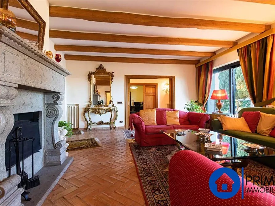 Immagine 5 di Villa in vendita  a Monte Porzio Catone