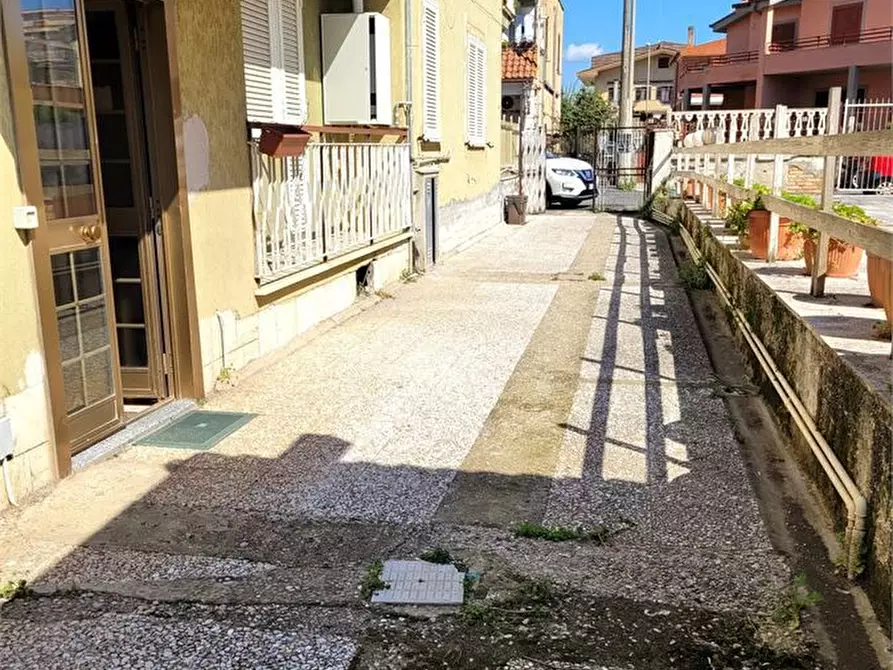 Immagine 4 di Appartamento in vendita  a Ladispoli