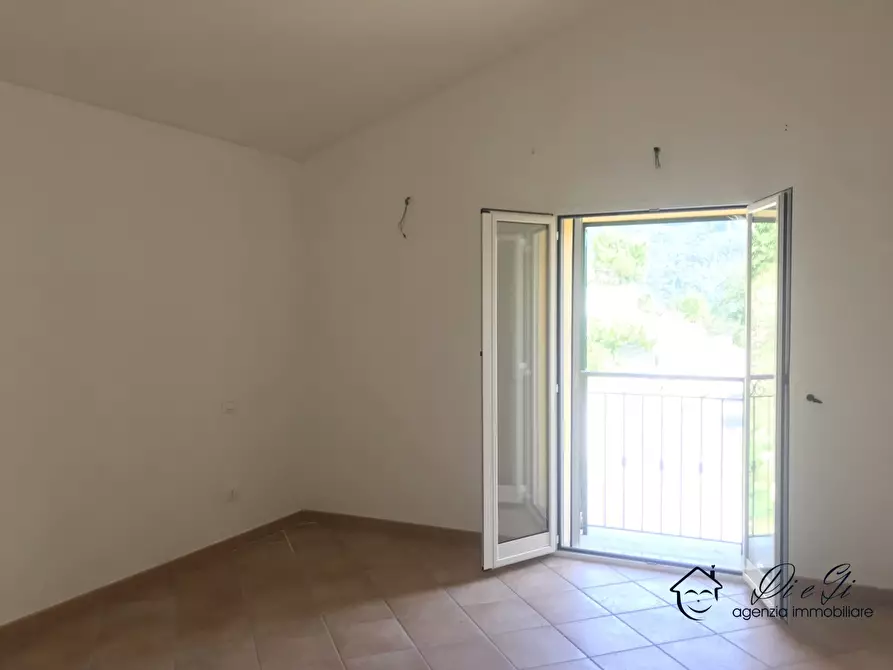 Immagine 10 di Appartamento in vendita  65 a Nasino