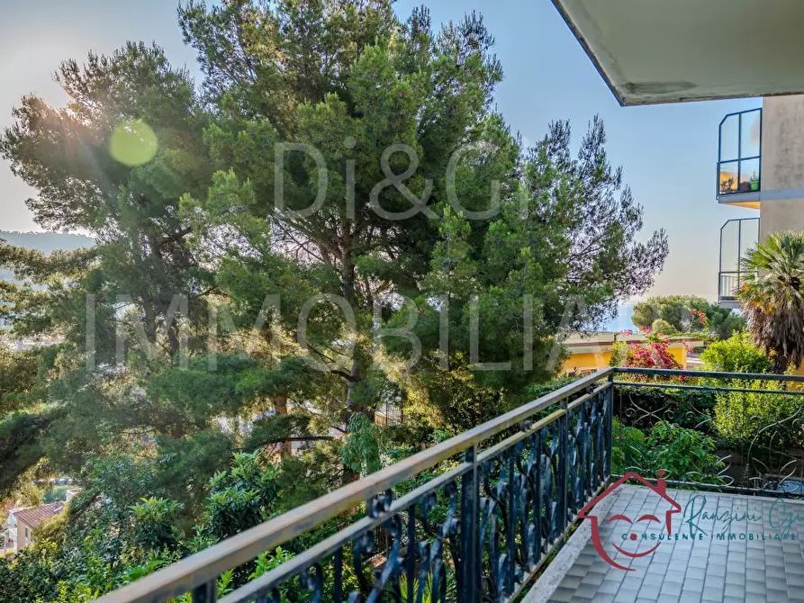 Immagine 2 di Appartamento in vendita  6 a Andora