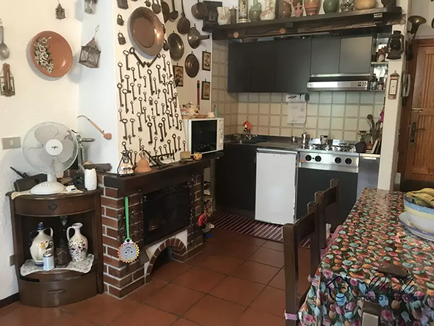 Immagine 5 di Appartamento in vendita  16 a Casanova Lerrone