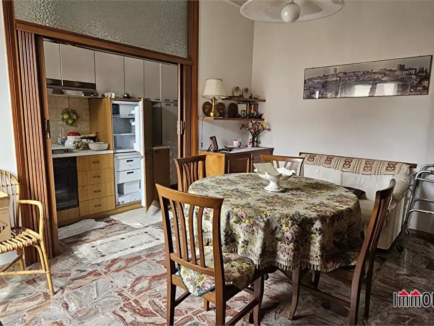 Immagine 6 di Appartamento in vendita  a Colle Di Val D'elsa