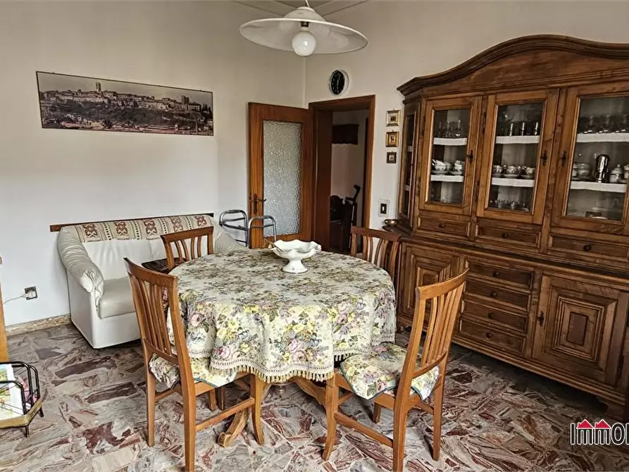 Immagine 4 di Appartamento in vendita  a Colle Di Val D'elsa