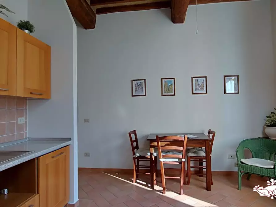 Immagine 2 di Appartamento in vendita  a San Gimignano