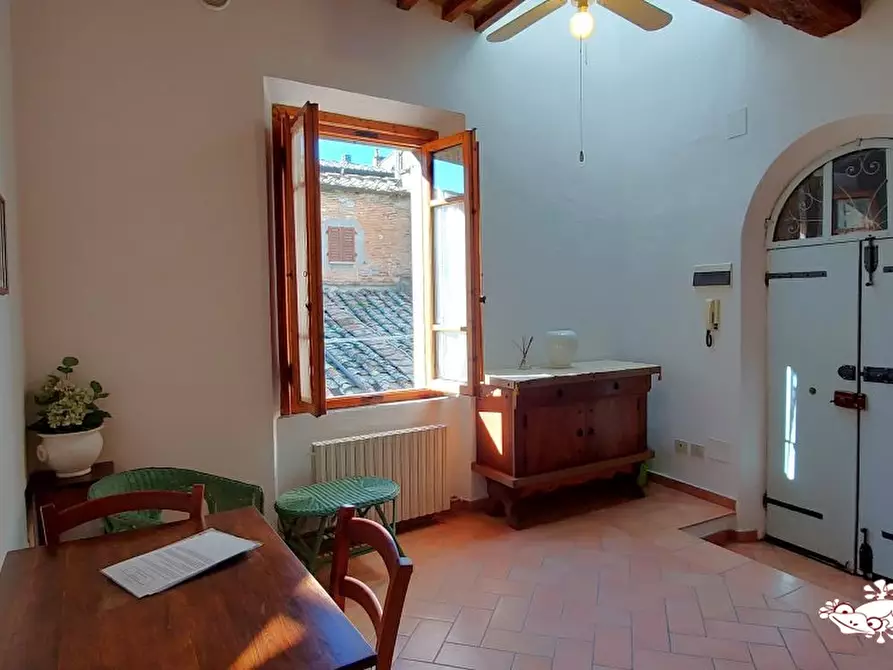 Immagine 4 di Appartamento in vendita  a San Gimignano