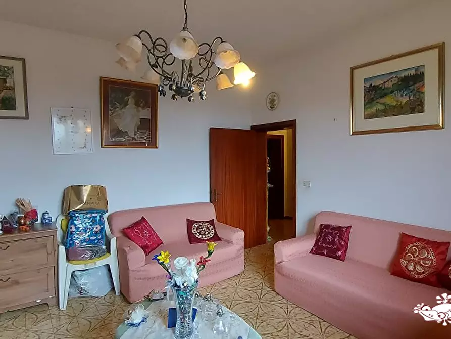 Immagine 4 di Appartamento in vendita  a San Gimignano